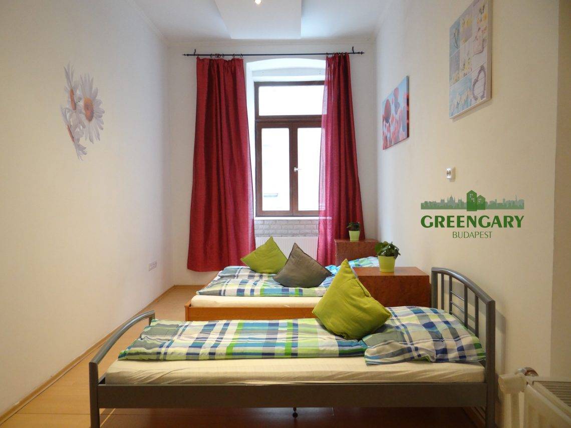 Greengary Budapest Apartments. The bedhroom of the Citadel apartment.